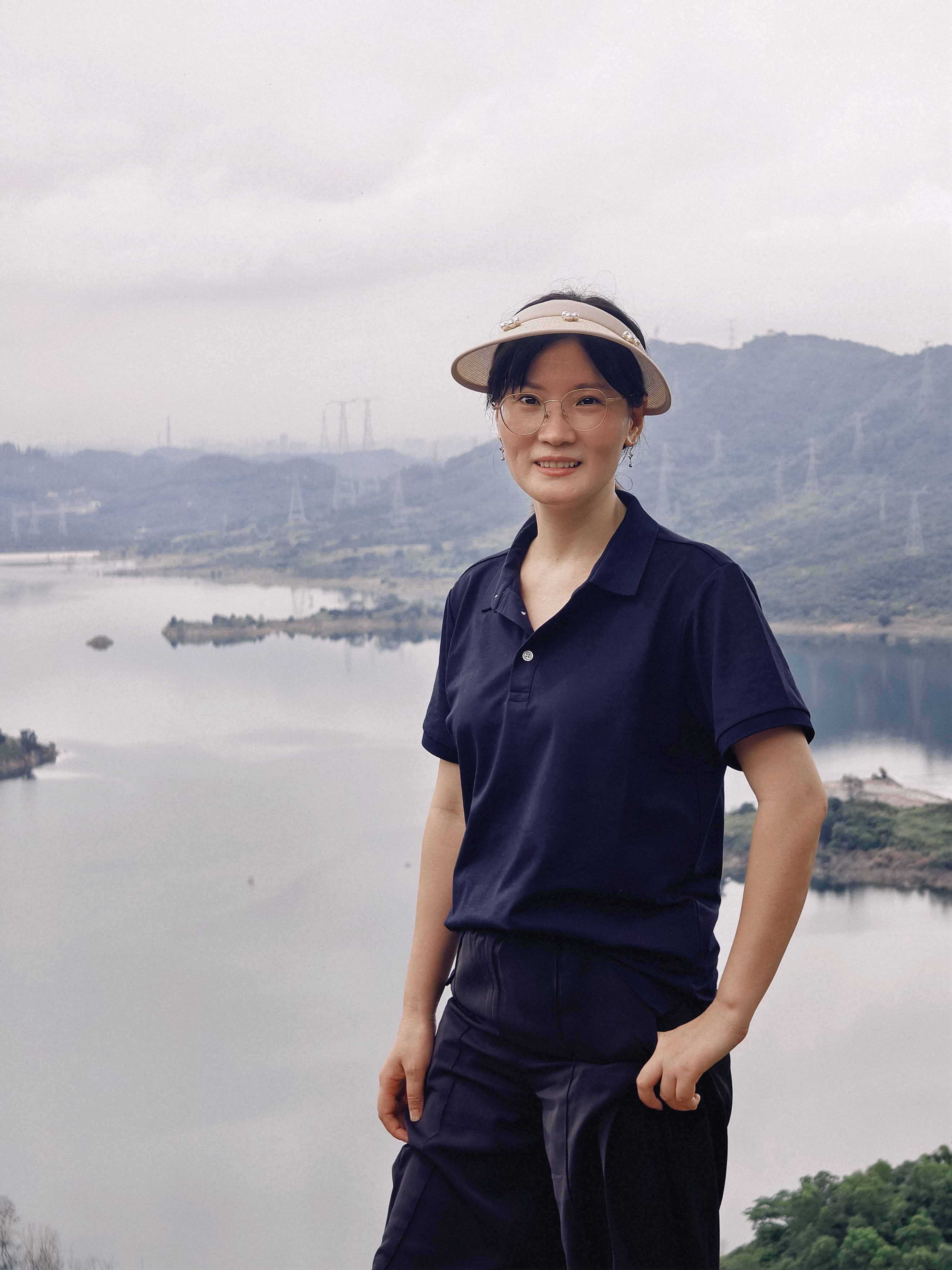 米兰体育公司员工齐聚光明区蠄蜍石，开启活力爬山之旅暨团建活动(图3)